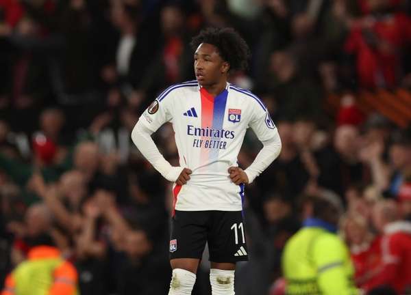 里昂新星福法纳引埃弗顿追逐 转会差价400万欧成关键